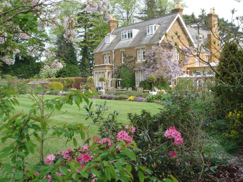 Cotswold Bed and Breakfast l Cotswold Village Rooms