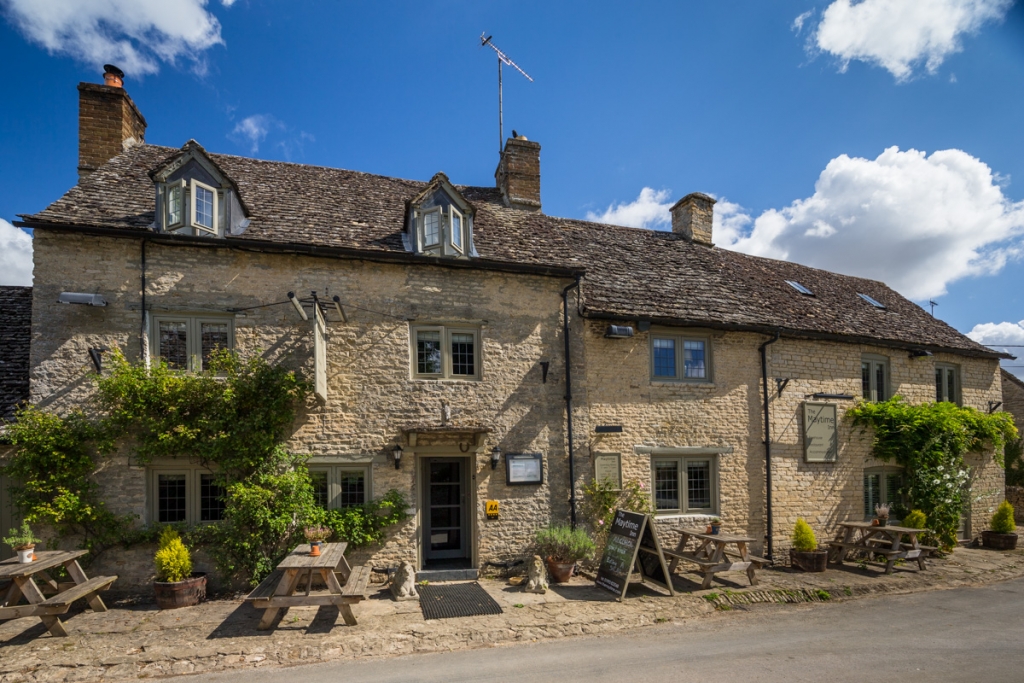 The Maytime Inn, Asthall