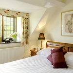 The-Cotswold-Plough-Bedroom